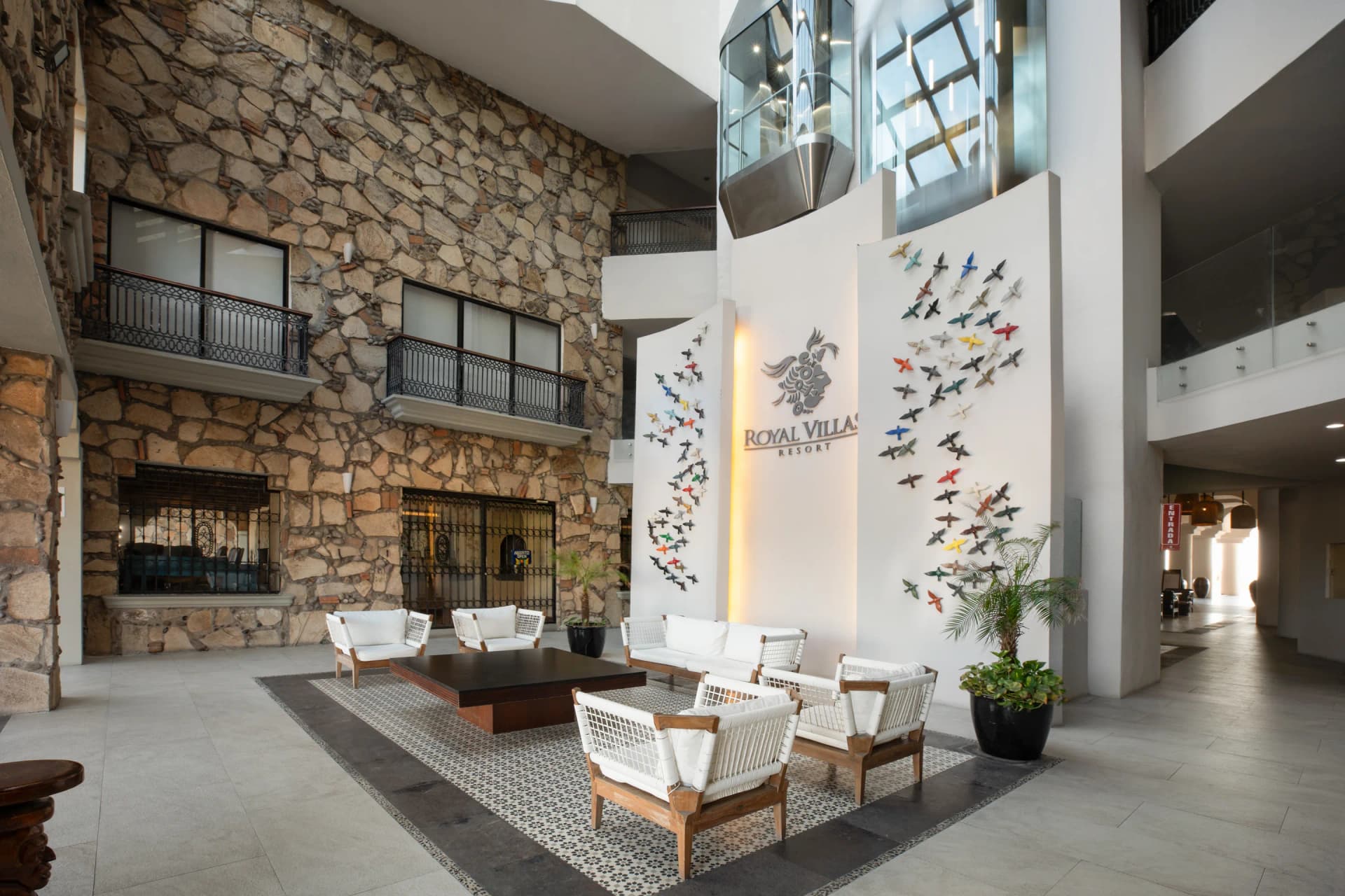 Entrance of Royal Villas Resort Mazatlán